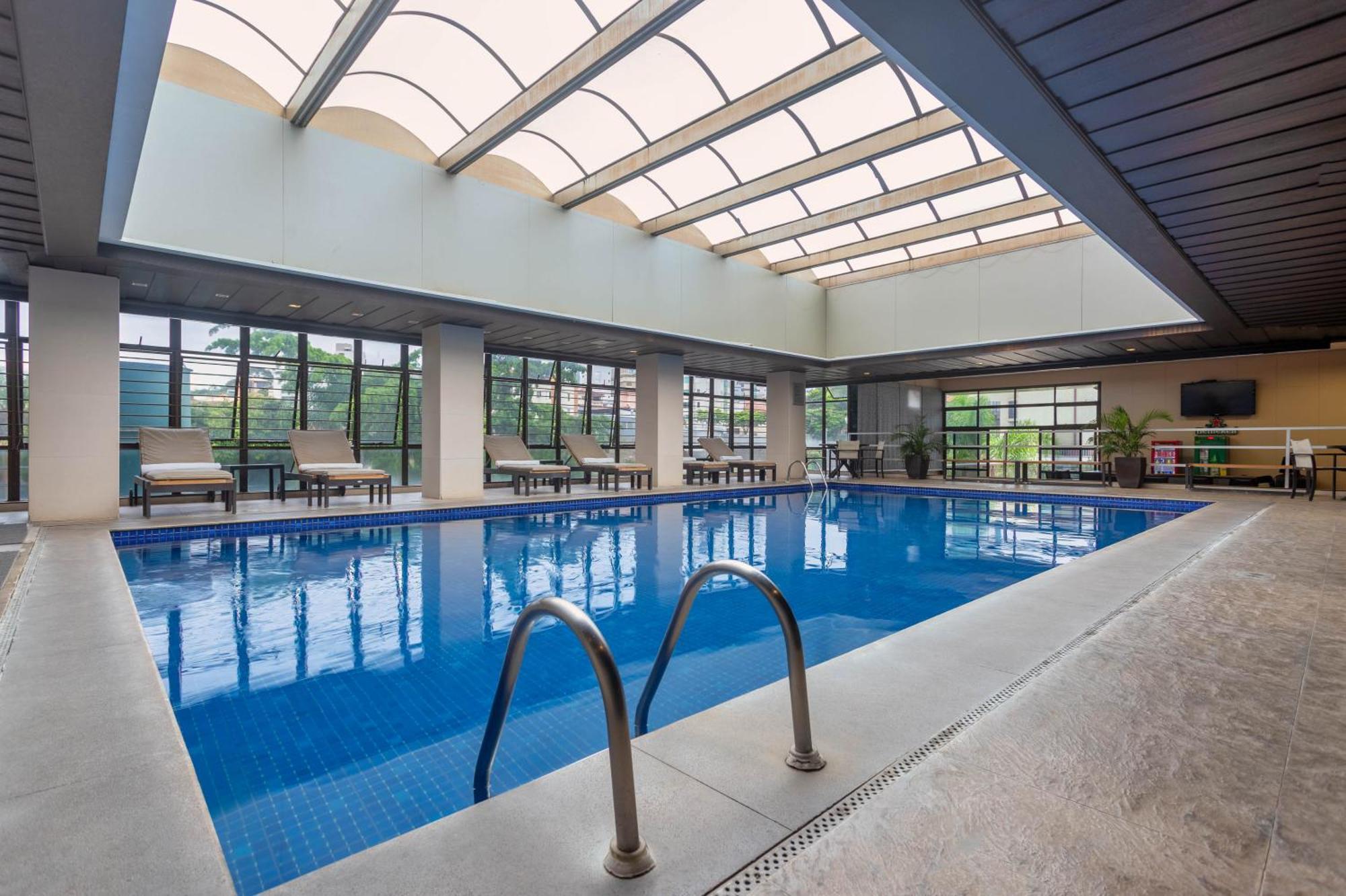 Ouro Minas Hotel Belo Horizonte, Dolce By Wyndham Exteriér fotografie Indoor pool