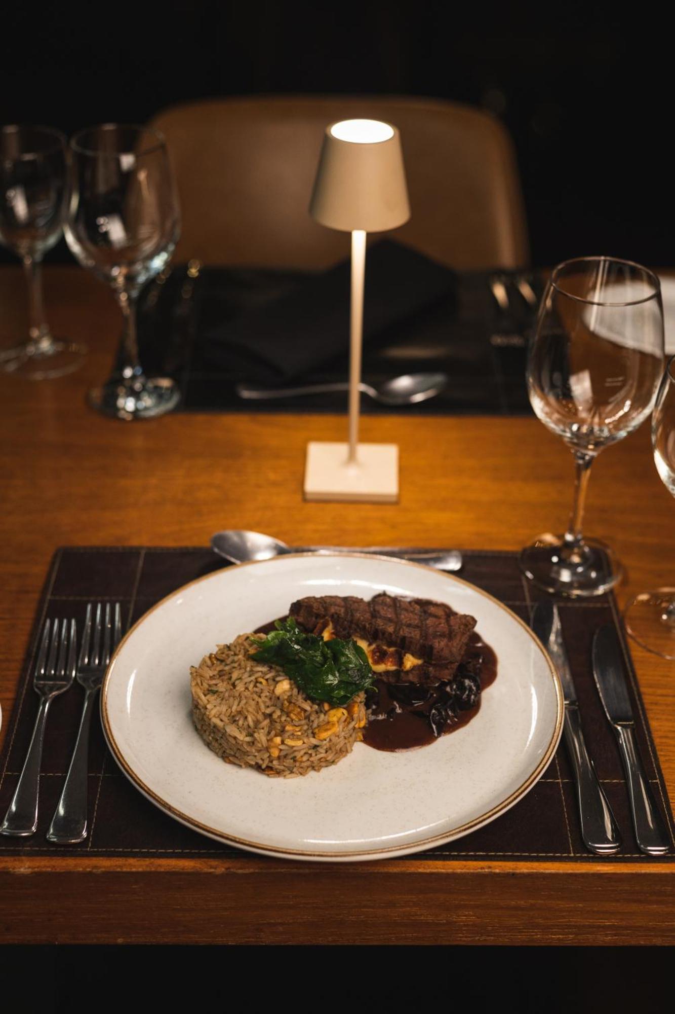 Ouro Minas Hotel Belo Horizonte, Dolce By Wyndham Exteriér fotografie A plate of food